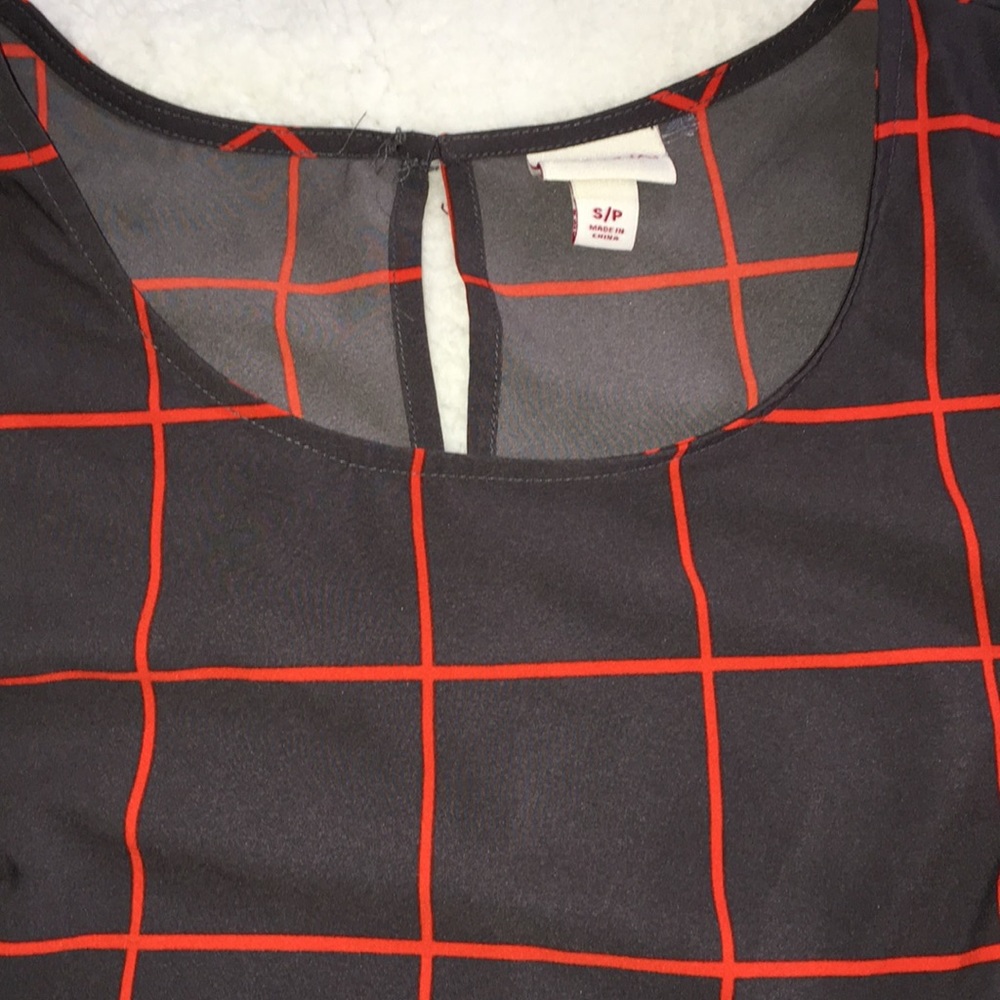 Women’s blouse - Picture 2 of 3